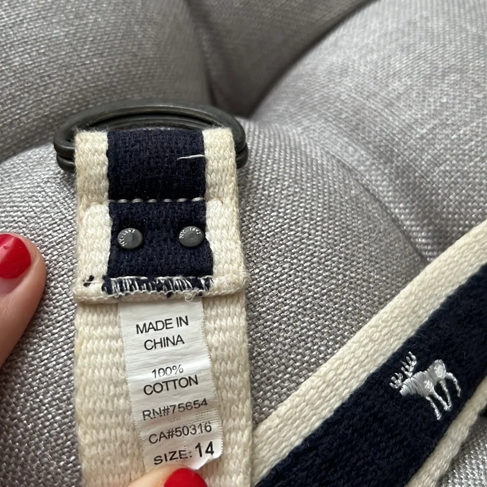 Abercrombie Kids Navy Blue and Cream Moose Logo Belt Girls Size 14